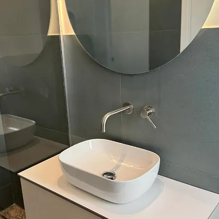 Centre Cozy Luxury Entire Homee *